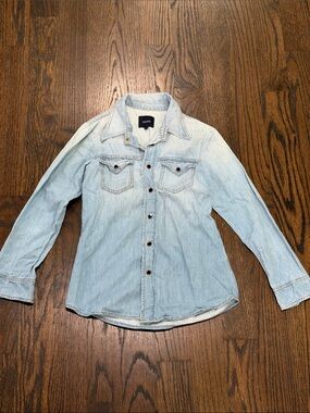 Khatie denim snap button top